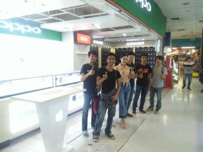 ออกแบบร้านจำหน่ายมือถือ ร้าน Easy Phone